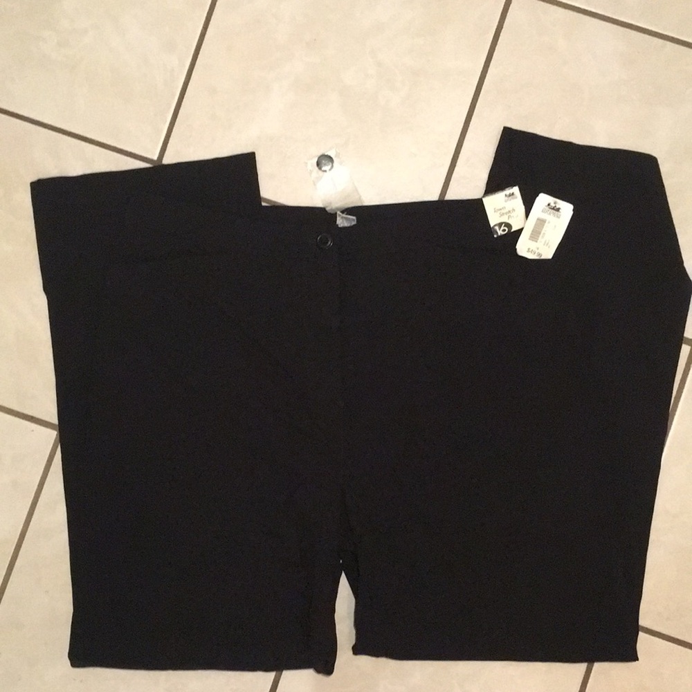 NWT Northern Reflections black stretchy pants plus size